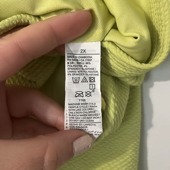 Old Navy Highlighter Textured Bikini Top Size 2X - Picture 3 of 3